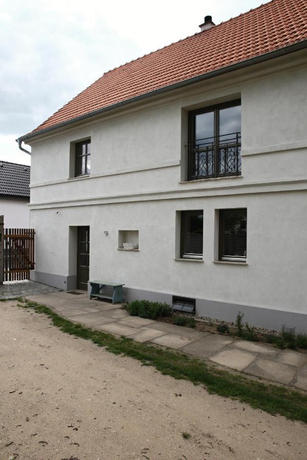 Ubytovani Na Statku Vedomice Exterior photo
